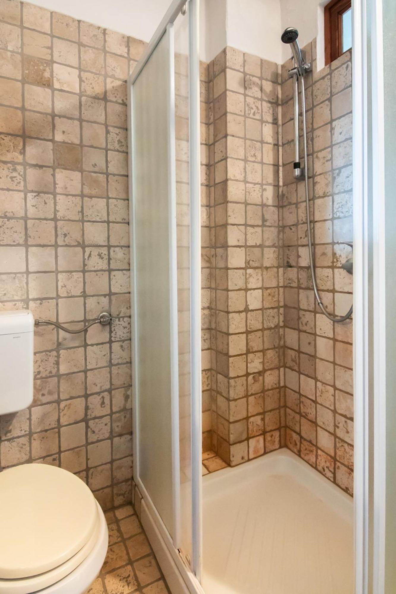 Apartments Valentinus 1800 Sezana ภายนอก รูปภาพ